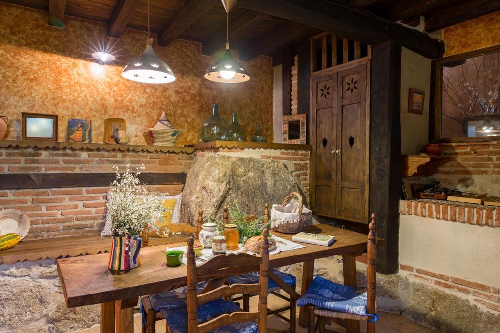 Casa Rural La Casa Del Bosque Navaconcejo Exteriér fotografie