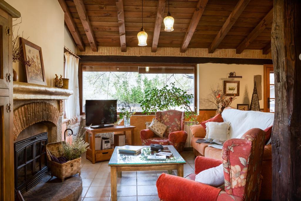 Casa Rural La Casa Del Bosque Navaconcejo Exteriér fotografie